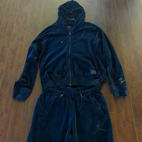Jordan x ovo full tracksuit - Picture 8 of 10